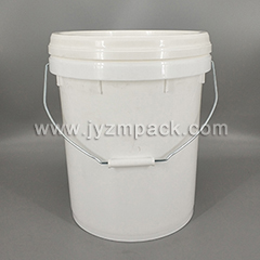 18 Liter plastic bucket