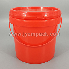 5 Liter plastic bucket